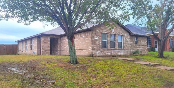 2056 Pecan Creek DR, Mesquite, TX 75181