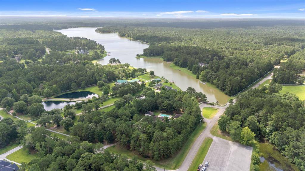 Magnolia, TX 77355,20319 Country Lake DR