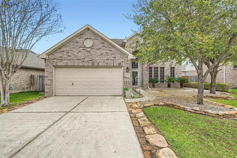 18118 Holly Thorn, Tomball, TX 77375