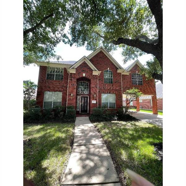 2035 Plantation Bend DR, Sugar Land, TX 77478