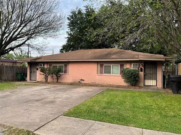 4222 Hoffman ST, Houston, TX 77026