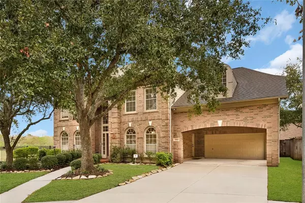 1914 Arbor View CT, Sugar Land, TX 77479