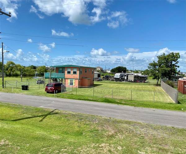 Crystal Beach, TX 77650,1034 Canal W