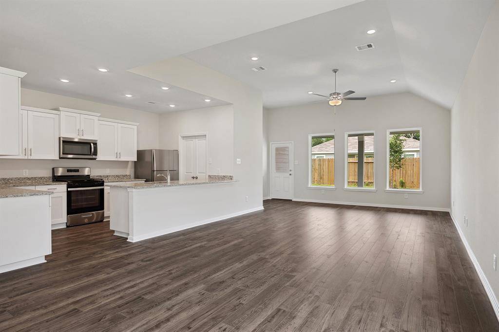 Cleveland, TX 77328,10398 Red Cardinal DR