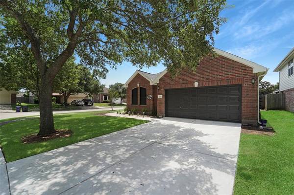 Dickinson, TX 77539,2888 Shallow Brook LN