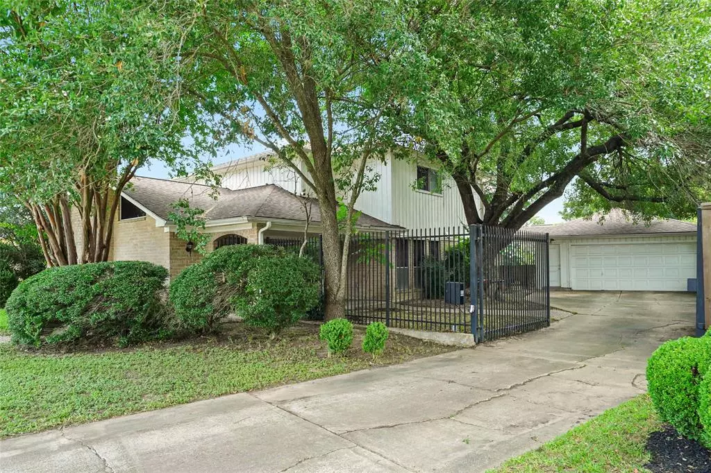 Houston, TX 77071,10907 Braes Forest DR