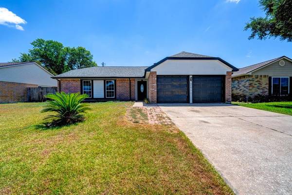 2511 Kings Chapel RD, Friendswood, TX 77546