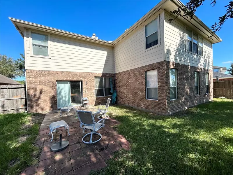 2819 Stone River LN, Sugar Land, TX 77479