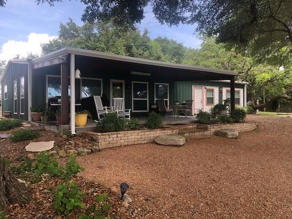 1484 Stryk RD, Flatonia, TX 78941