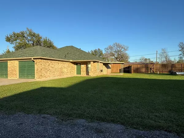 Highlands, TX 77562,450 W Houston ST