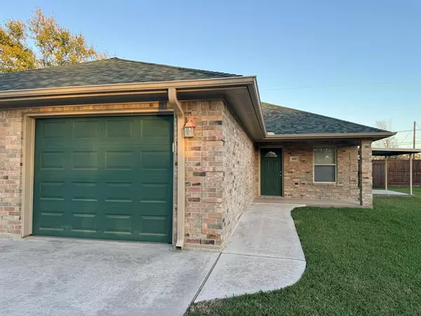 Highlands, TX 77562,450 W Houston ST