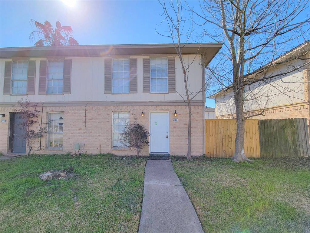 1924 Upland DR, Houston, TX 77043