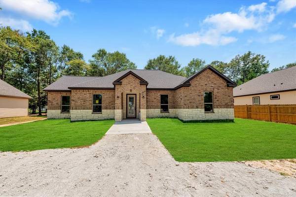 12957 Highway 105, Cleveland, TX 77327