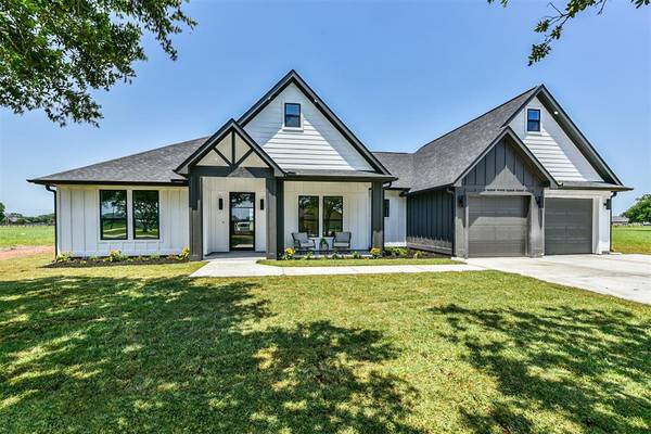 844 Quarter Horse TRL, Angleton, TX 77515