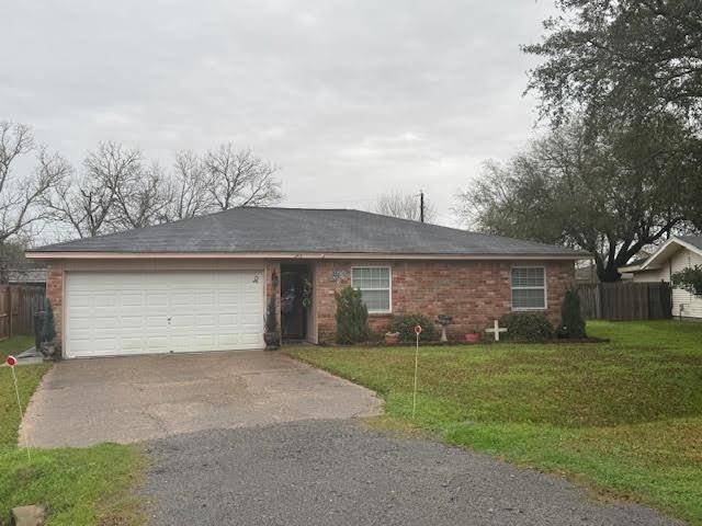 245 E Clover ST, Bridge City, TX 77611