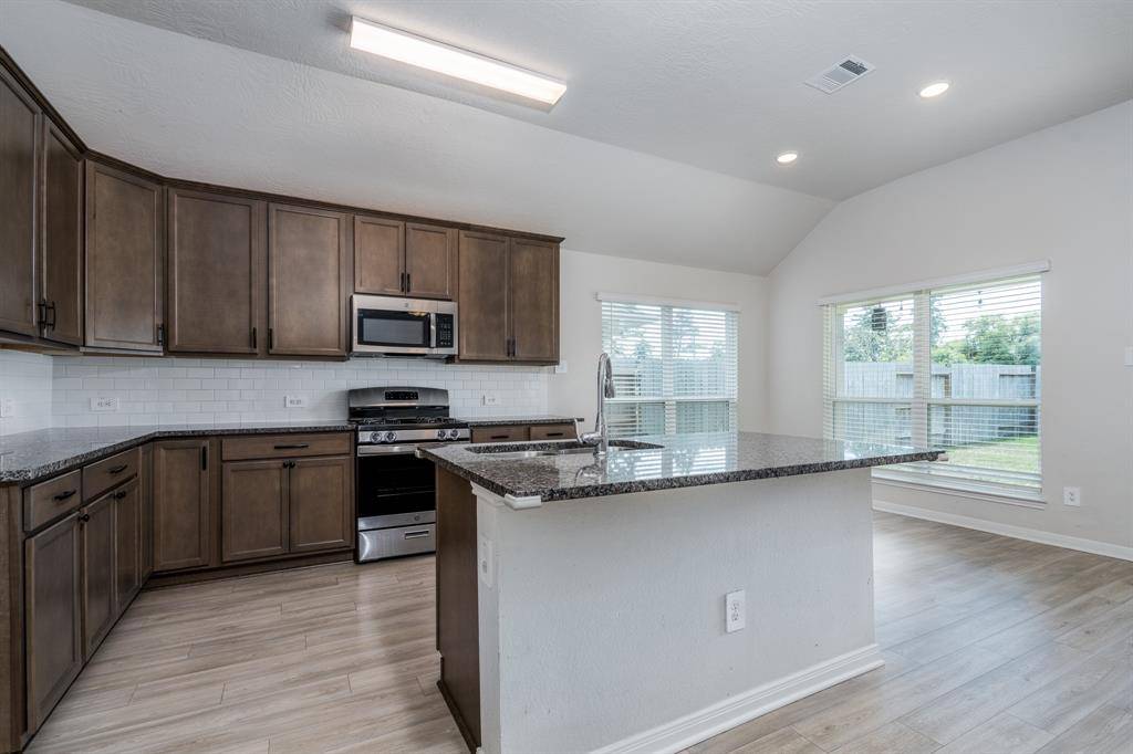 Tomball, TX 77375,911 Acorn Trail PL