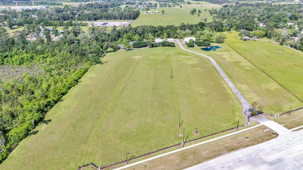 19019 Fm 2100 RD, Crosby, TX 77532