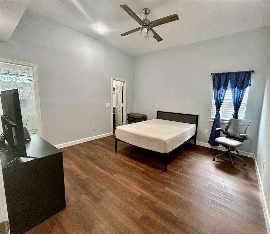 Houston, TX 77072,11115 Oakcenter DR