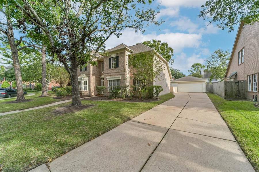 4022 Valley Green CT, Houston, TX 77059