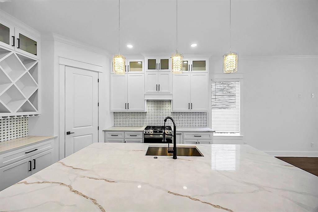 Houston, TX 77011,6716 Avenue R