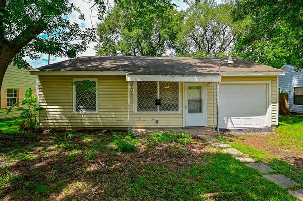 104 Volney ST, South Houston, TX 77587