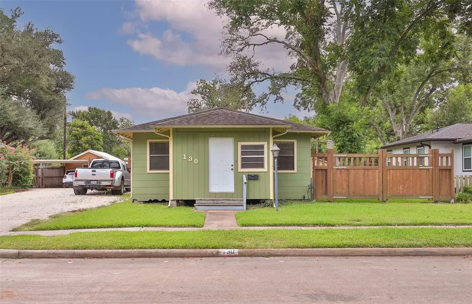 130 2nd ST, Sugar Land, TX 77498