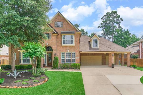 11 Wooded Path PL, The Woodlands, TX 77382