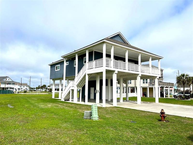 25024 Sausalito Dr DR, Galveston, TX 77554