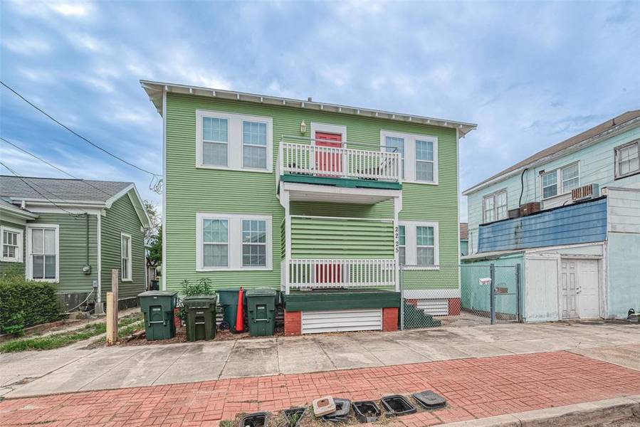 2225 Bernardo De Galvez, Galveston, TX 77550