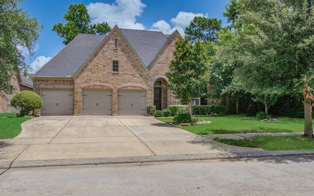 10202 S Goshawk TRL, Conroe, TX 77385
