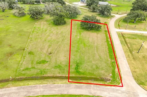 425 Rodeo Trail, Angleton, TX 77515