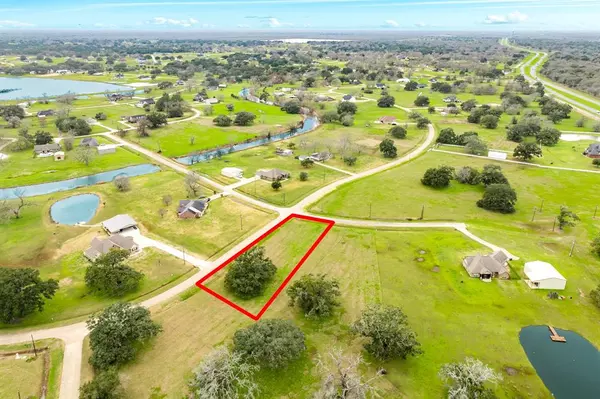 Angleton, TX 77515,425 Rodeo Trail