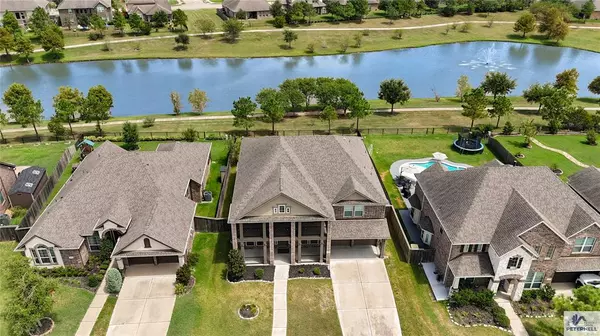 2110 Dovetail Falls LN, Pearland, TX 77089