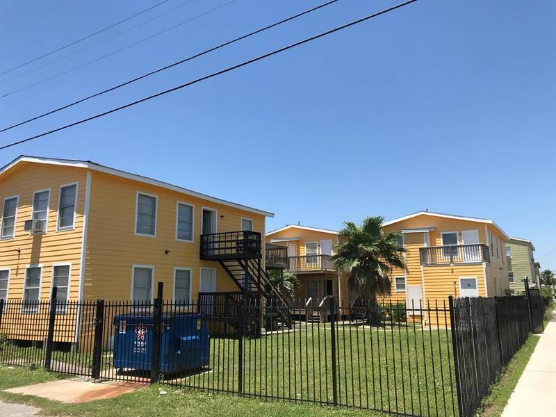 2711 Avenue K, Galveston, TX 77550