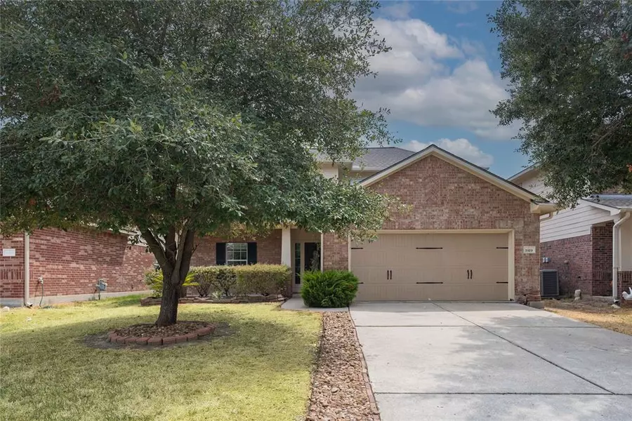 1919 Meadow Edge LN, Spring, TX 77388