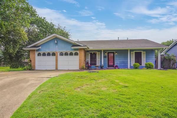 801 Busse CIR,  Pasadena,  TX 77503