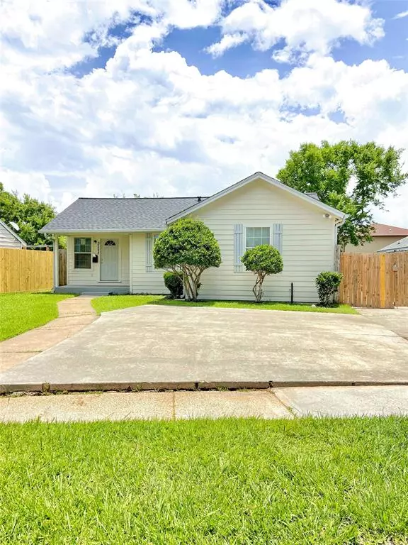 Houston, TX 77087,3223 Pecan ST