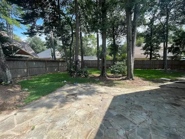 The Woodlands, TX 77380,27 Bracken Fern CT