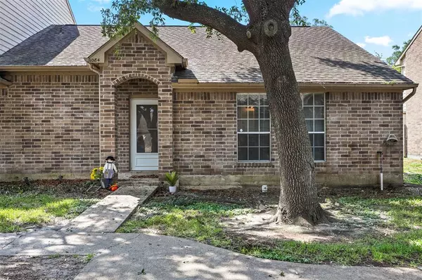 1084 Birnham Woods BLVD, Pasadena, TX 77503