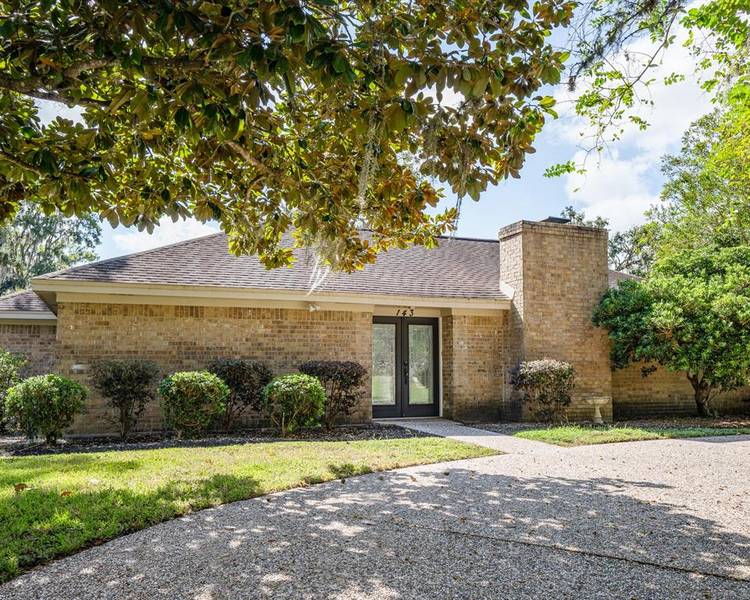 143 Paradise Valley DR, West Columbia, TX 77486