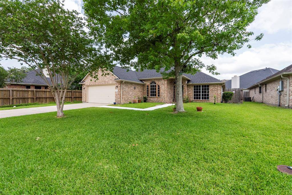 411 Ceole LN, League City, TX 77573