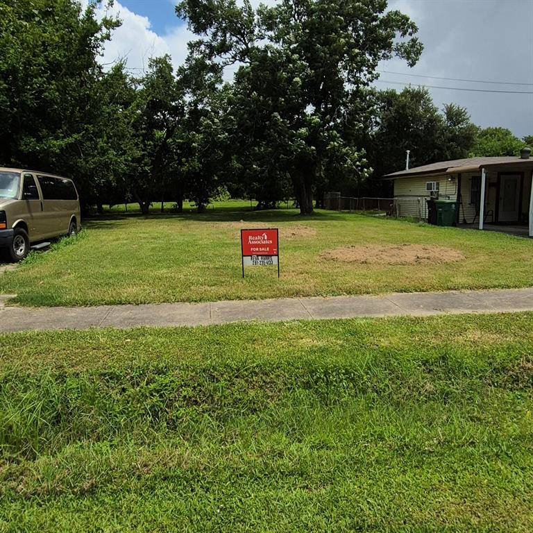 5013 Longmeadow ST, Houston, TX 77033