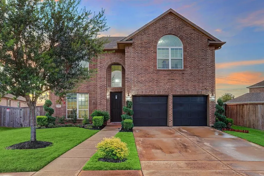 1902 Dry Willow LN, Pearland, TX 77089