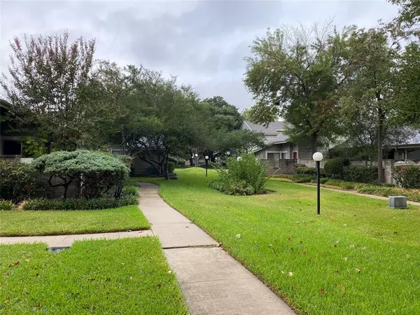 Houston, TX 77072,12916 Wirevine LN