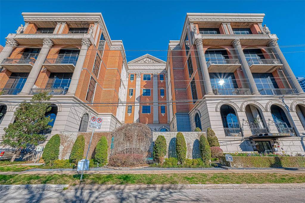 Houston, TX 77019,1025 S Shepherd DR #309