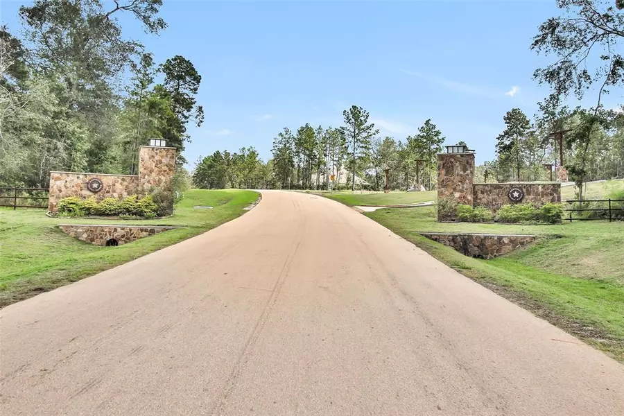 16049 Forest Mill RD, Willis, TX 77378