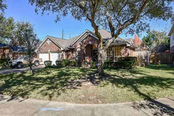 4619 Summer LKS, Sugar Land, TX 77479