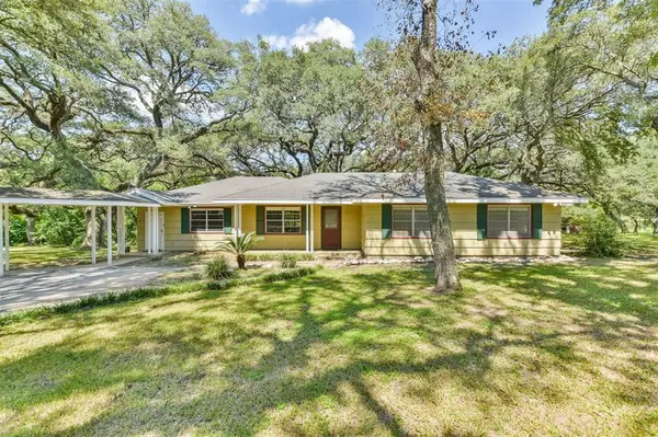 Eagle Lake, TX 77434,1006 Quail Loop S