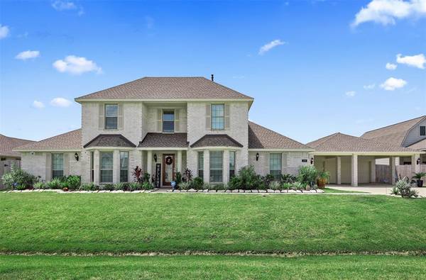 2105 Yarnell RD, Dickinson, TX 77539