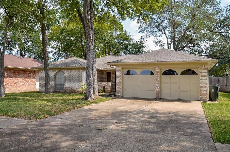 13611 Runney Meade DR, Sugar Land, TX 77498